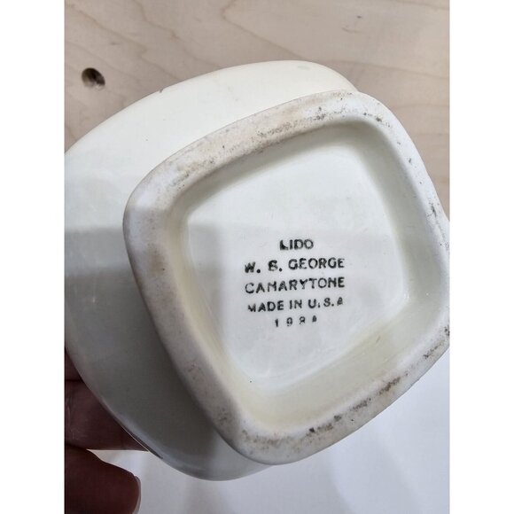 Vintage Gravy Boat Or Coffee Creamer With Flowers Made In USA - Picture 3 of 7